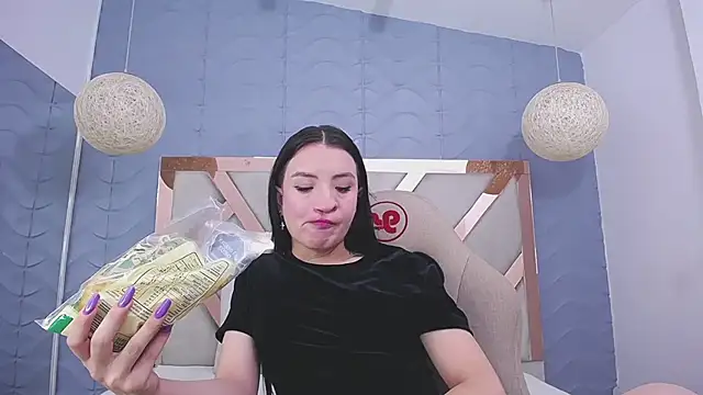 Snapshot of charlotte_colee chatting on 7, 12, 2024 charlotte colee online show from 7, 12, 2024