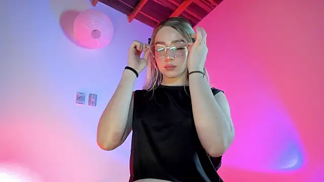 Snapshot of sweeet_peach chatting on 14, 2, 2026 sweeet peach online show from 14, 2, 2026