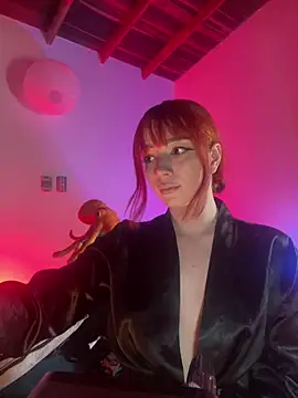 sweeet peach online show from 22, 3, 2026