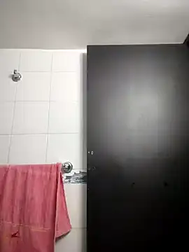 catalinamommyx online show from 15, 10, 2025