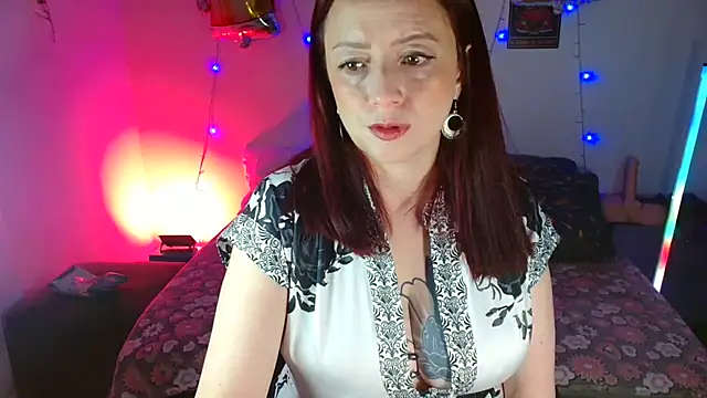 catalinamommyx online show from 21, 10, 2025