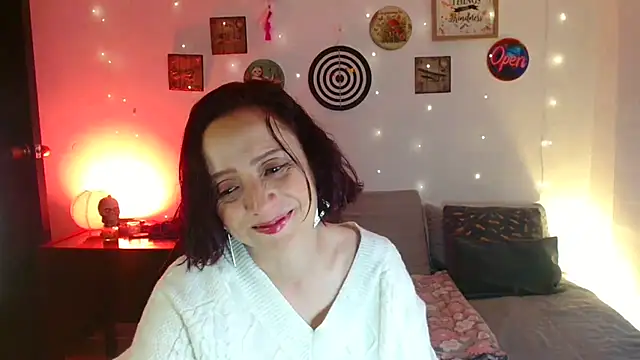 catalinamommyx online show from 15, 7, 2026