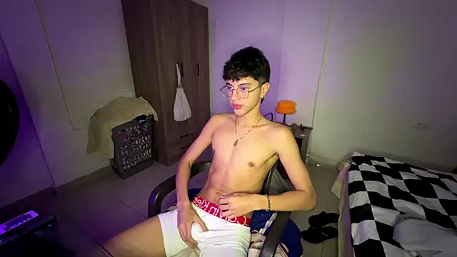 Snapshot of Angelligth chatting on 14, 10, 2025 Angelligth online show from 14, 10, 2025