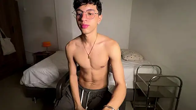 Snapshot of Angelligth chatting on 28, 11, 2025 Angelligth online show from 28, 11, 2025