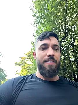 Snapshot of LoveIsBlind_ chatting on 9, 9, 2025 LoveIsBlind online show from 9, 9, 2025