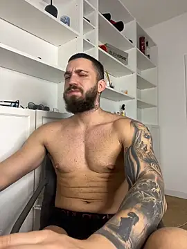 Snapshot of LoveIsBlind_ chatting on 3, 10, 2025 LoveIsBlind online show from 3, 10, 2025