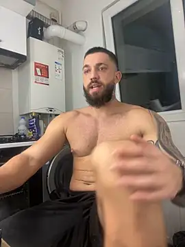 Snapshot of LoveIsBlind_ chatting on 8, 10, 2025 LoveIsBlind online show from 8, 10, 2025