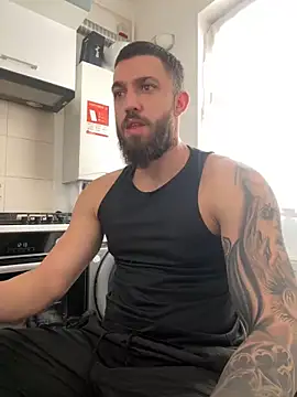 Snapshot of LoveIsBlind_ chatting on 28, 10, 2025 LoveIsBlind online show from 28, 10, 2025