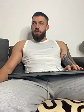 Snapshot of LoveIsBlind_ chatting on 7, 11, 2025 LoveIsBlind online show from 7, 11, 2025