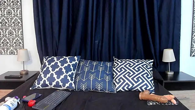 Elizabeth Santos online show from 24, 2, 2025