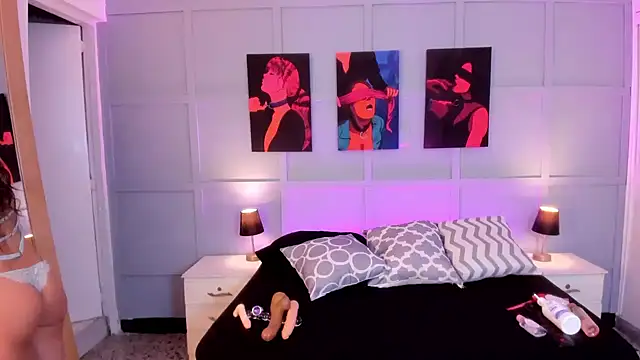 Elizabeth Santos online show from 25, 2, 2025