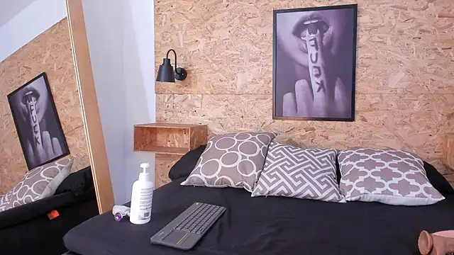 Elizabeth Santos online show from 19, 3, 2025