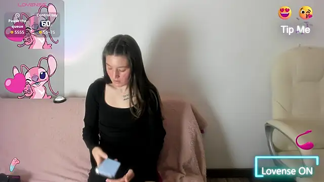 Tesa cute online show from 12, 11, 2025