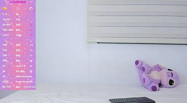 Snapshot of _violetadulce chatting on 23, 12, 2024  violetadulce online show from 23, 12, 2024