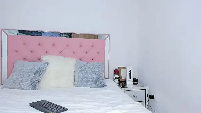 Snapshot of _violetadulce chatting on 22, 2, 2025  violetadulce online show from 22, 2, 2025