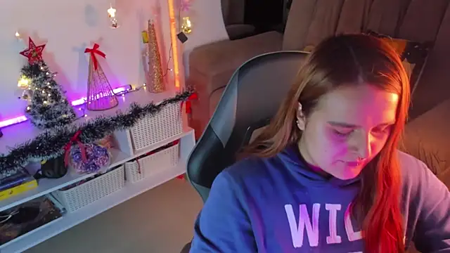 evy orange1 online show from 20, 12, 2025