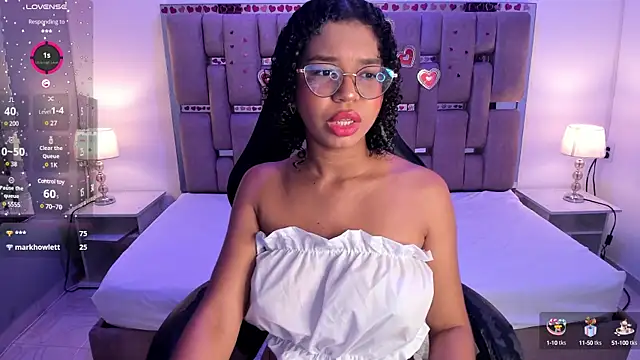 Snapshot of MilaHall_ chatting on 25, 1, 2025 MilaHall online show from 25, 1, 2025