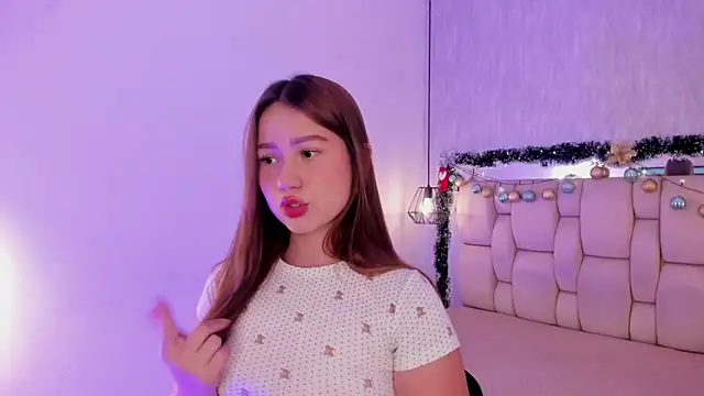 Roxie-Summers11 online show from 20, 12, 2025