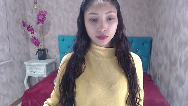 Snapshot of MadelineDoll chatting on 6, 3, 2025 MadelineDoll online show from 6, 3, 2025