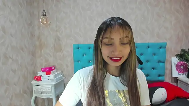 Snapshot of MadelineDoll chatting on 9, 11, 2025 MadelineDoll online show from 9, 11, 2025