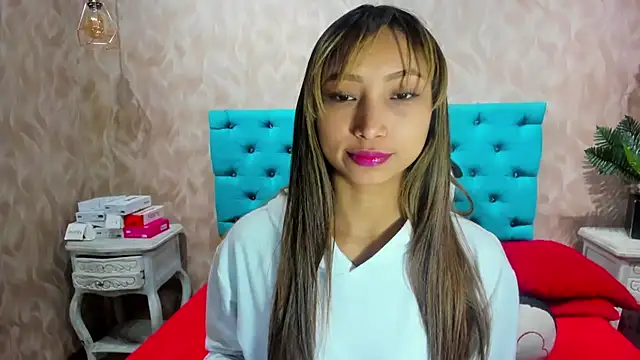 Snapshot of MadelineDoll chatting on 22, 11, 2025 MadelineDoll online show from 22, 11, 2025