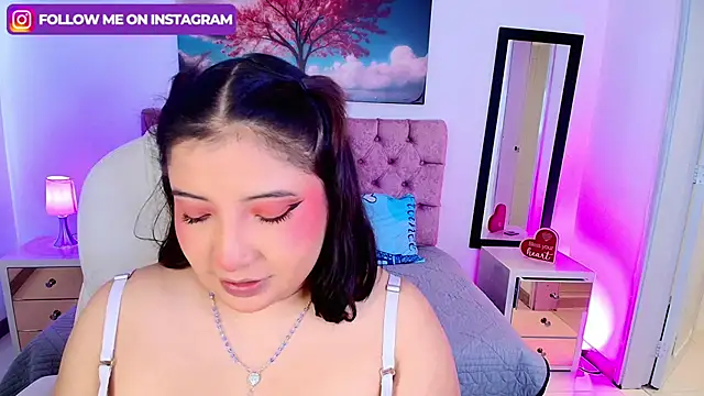 Emma monserrat online show from 2, 10, 2025