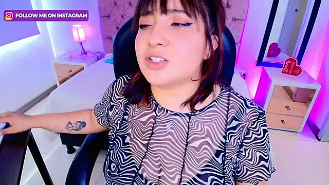 Emma monserrat online show from 7, 11, 2025