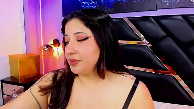 Snapshot of Emma_monserrat chatting on 18, 7, 2026 Emma monserrat online show from 18, 7, 2026