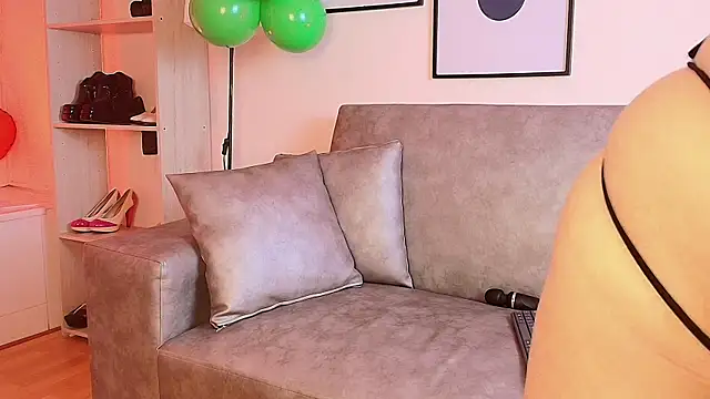 Kelly Mature  online show from 16, 3, 2025