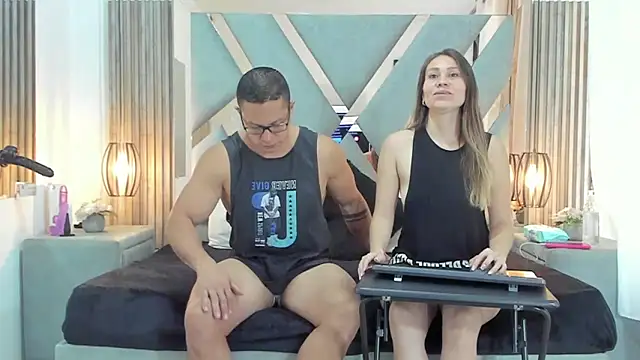 SaraANDjhony online show from 28, 1, 2025