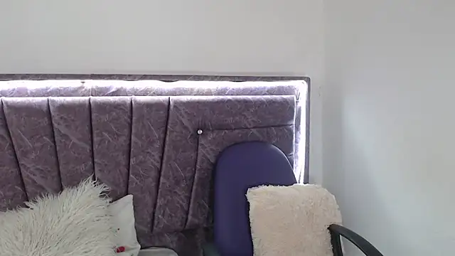 Penelope Fox14 online show from 17, 9, 2025