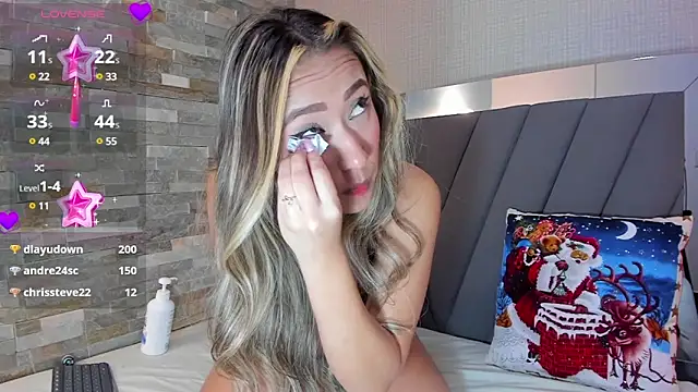 Snapshot of CAMILAGRAY chatting on 12, 12, 2024 CAMILAGRAY online show from 12, 12, 2024