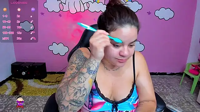 Sharon hils online show from 7, 4, 2026