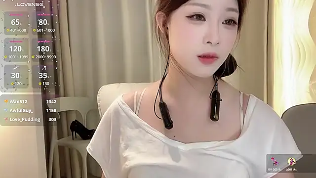 Snapshot of zhuzhu-520- chatting on 8, 12, 2024 zhuzhu-520- online show from 8, 12, 2024