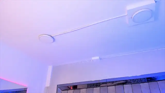 ChaynnaCooper online show from 18, 1, 2025