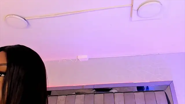 ChaynnaCooper online show from 28, 1, 2025