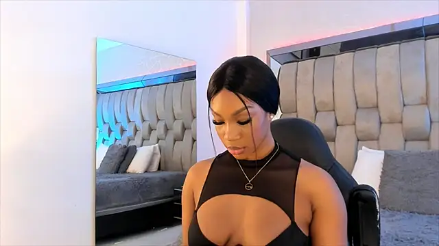 ChaynnaCooper online show from 3, 2, 2025