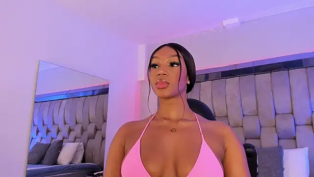 ChaynnaCooper online show from 4, 2, 2025