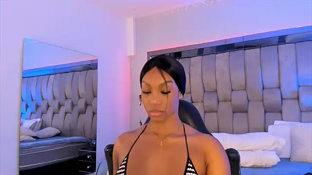 ChaynnaCooper online show from 19, 2, 2025