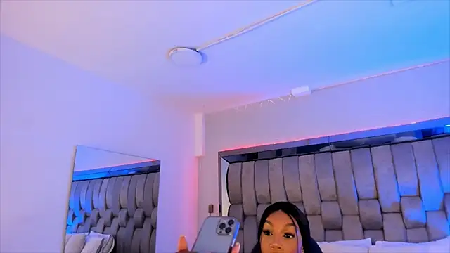 ChaynnaCooper online show from 20, 2, 2025