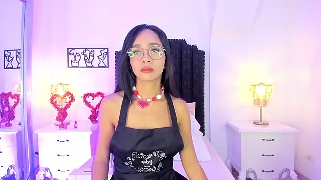 SamanthaFerrer   online show from 14, 2, 2025