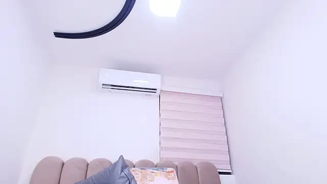 nicol f online show from 5, 12, 2025