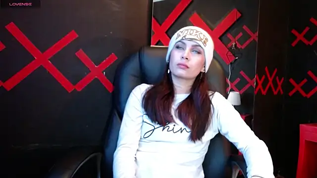 Snapshot of _yuyi chatting on 17, 2, 2025 yuyi online show from 17, 2, 2025