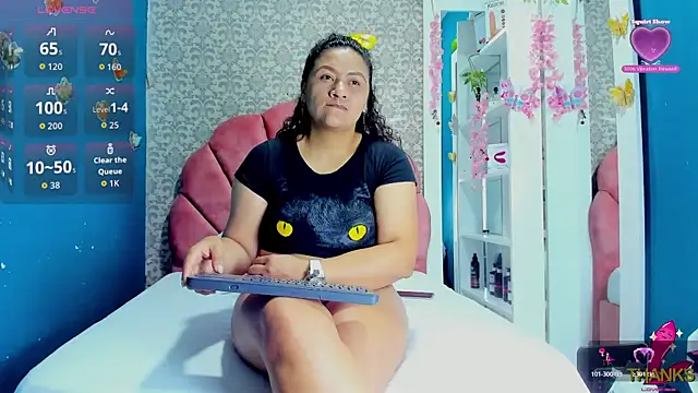 Snapshot of valeria_rivera1 chatting on 23, 10, 2025 valeria rivera1 online show from 23, 10, 2025