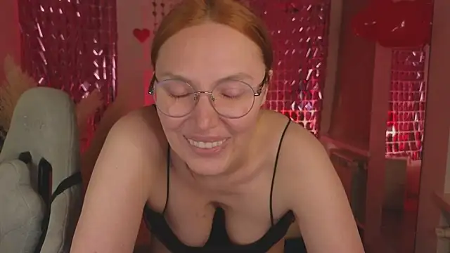 Snapshot of Love_Call chatting on 5, 2, 2025 Love Call online show from 5, 2, 2025