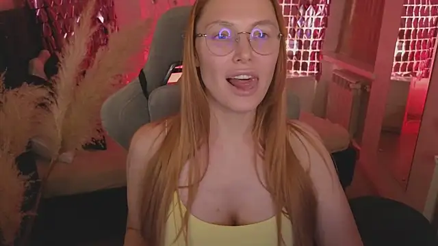 Snapshot of Love_Call chatting on 8, 2, 2025 Love Call online show from 8, 2, 2025