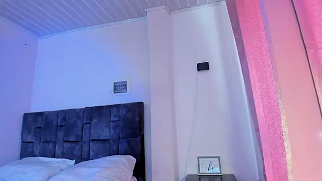 Snapshot of kitty_myers chatting on 31, 10, 2025 kitty myers online show from 31, 10, 2025