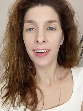 Snapshot of YourSuperModel chatting on 5, 11, 2025 YourSuperModel online show from 5, 11, 2025