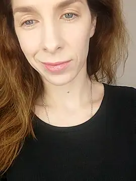 Snapshot of YourSuperModel chatting on 2, 12, 2025 YourSuperModel online show from 2, 12, 2025