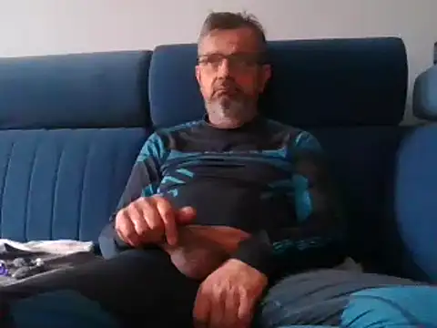 Snapshot of axecoman60 chatting on 21, 1, 2025 axecoman60 online show from 21, 1, 2025